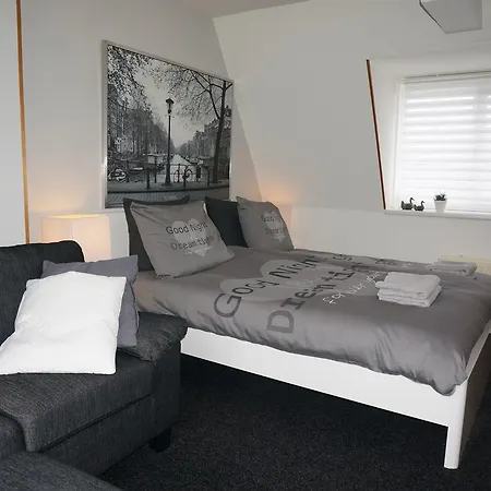Bed & Breakfast Roof Terrace 2*