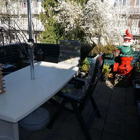 Roof Terrace 4*